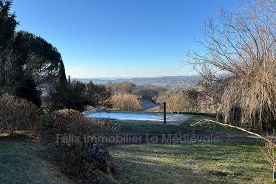 Maison contemporaine - 208 m² - 7 pièces