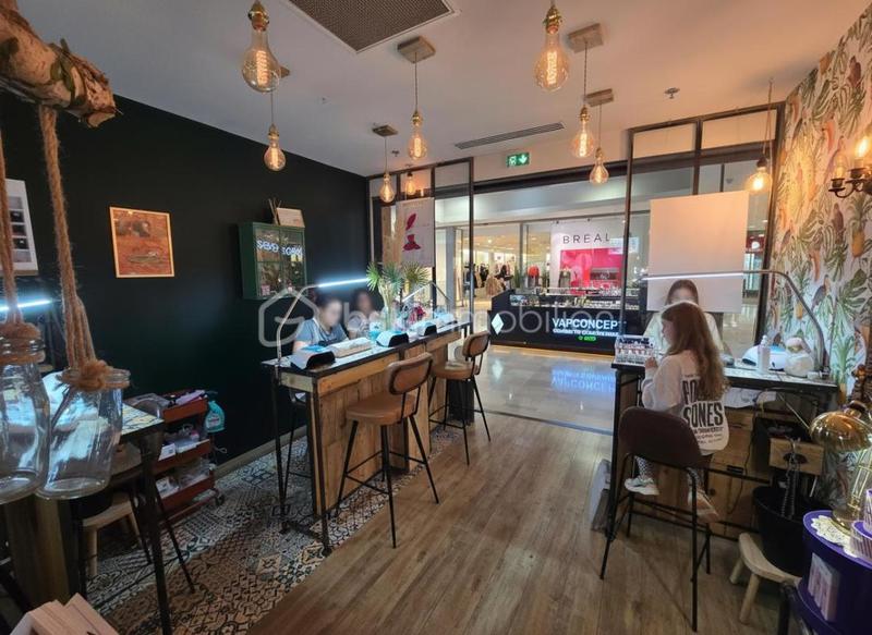 Local commercial - 32 m² - 2 pièces