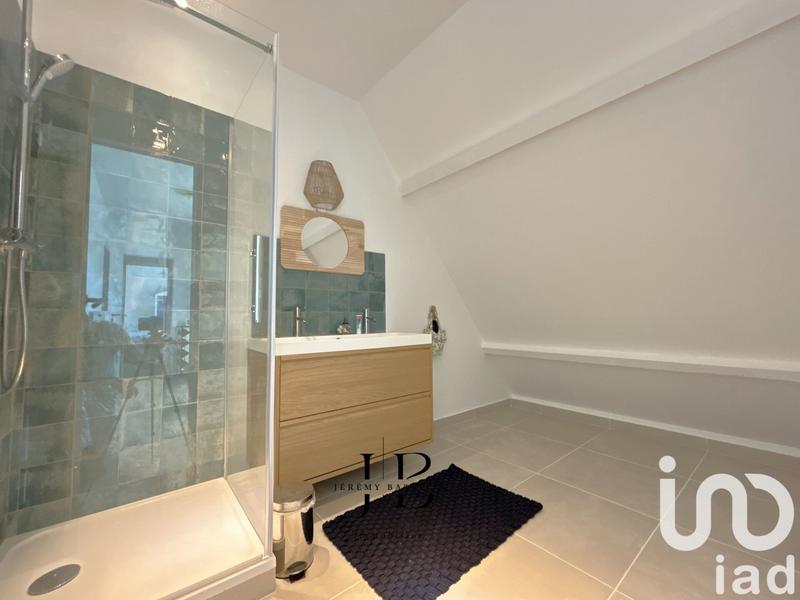 Maison - 185 m² - 7 pièces