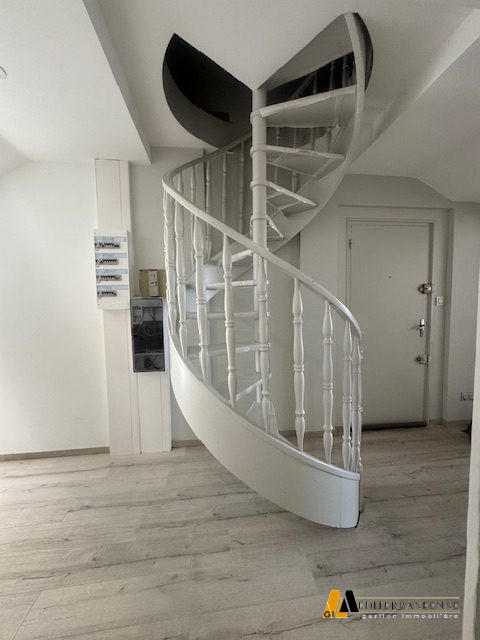 Appartement - 102 m² - 5 pièces