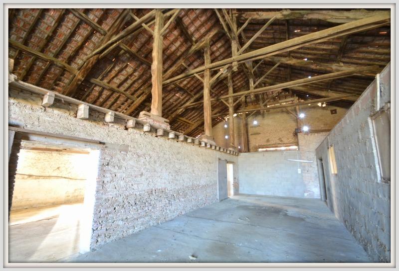 Propriété - 580 m² - 2 pièces