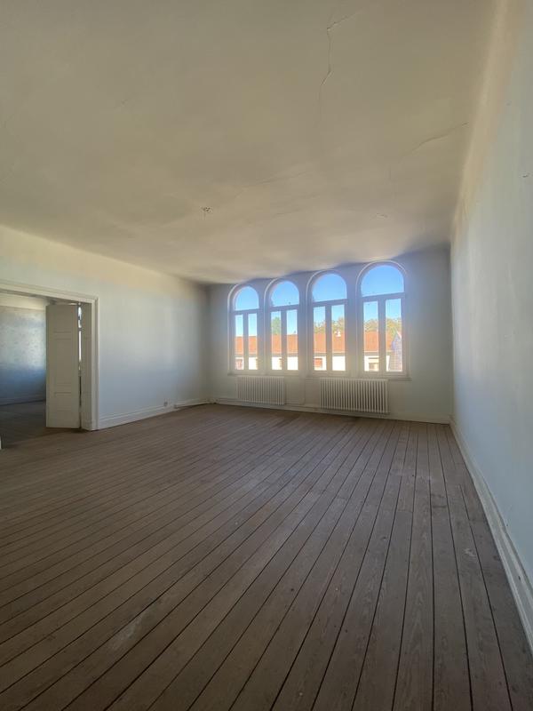 Appartement - 230 m² - 6 pièces