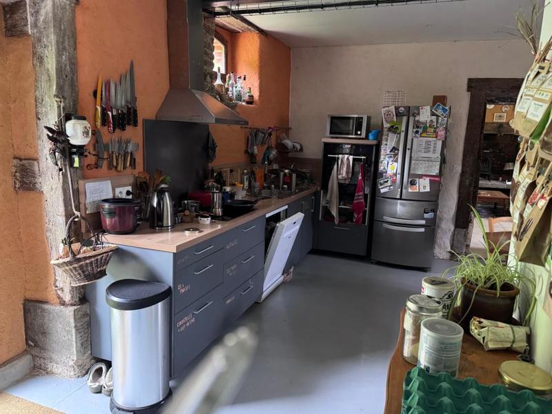 Propriété - 280 m² - 9 pièces