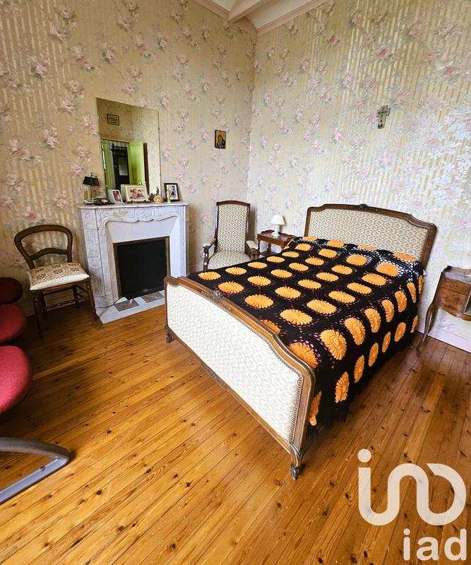 Maison - 265 m² - 11 pièces