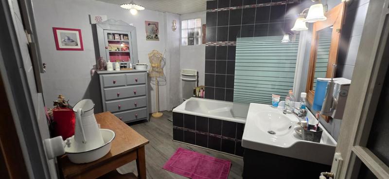 Maison - 200 m² - 7 pièces