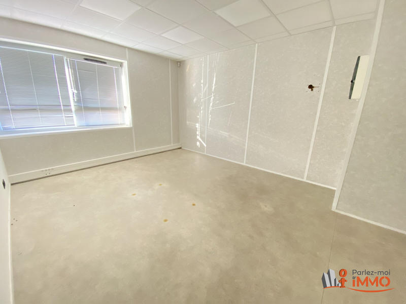 Local commercial - 95 m² - 4 pièces