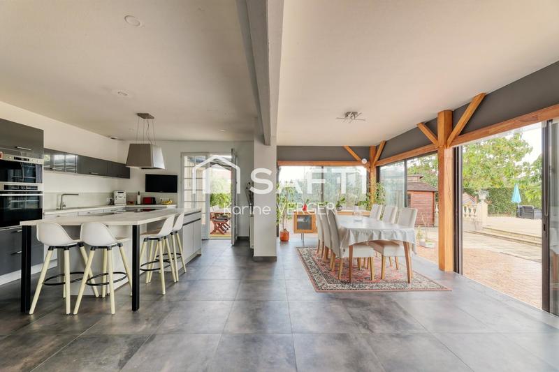 Maison - 166 m² - 6 pièces