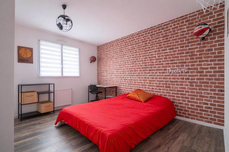 Maison - 110 m² - 5 pièces