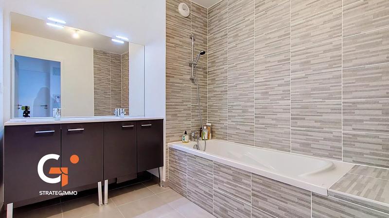 Appartement - 82 m² - 4 pièces