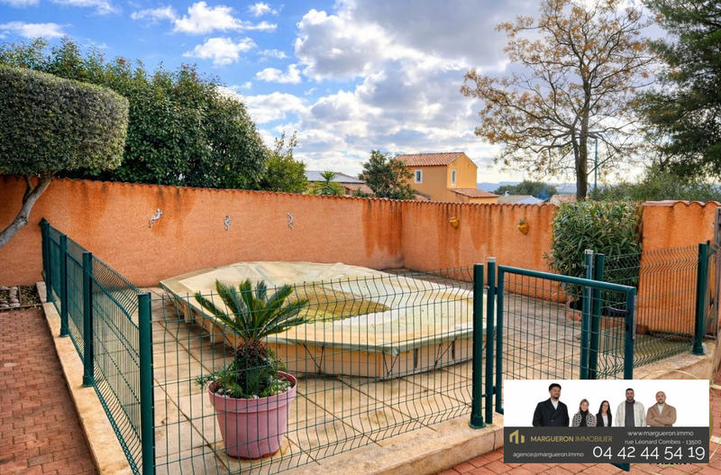 Maison traditionnelle - 107 m² - 4 pièces