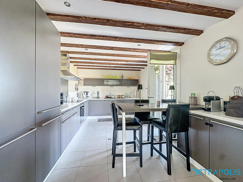 Villa - 195 m² - 6 pièces