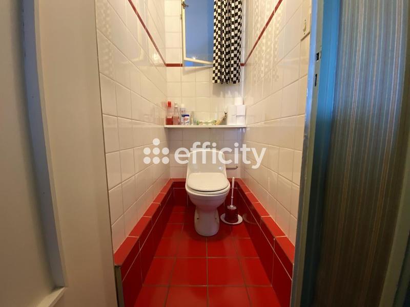 Maison - 223 m² - 9 pièces