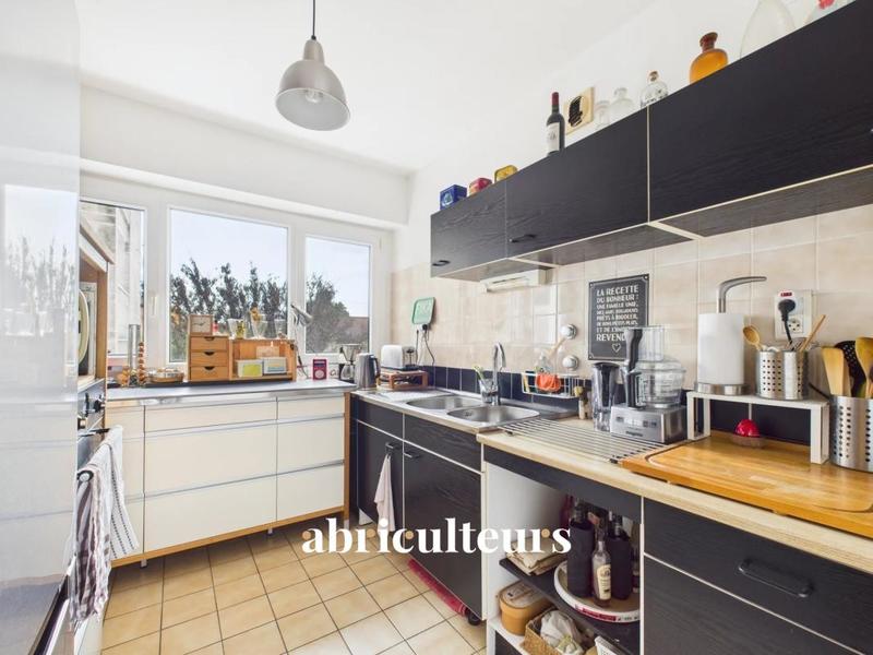 Appartement ancien - 84 m² - 5 pièces