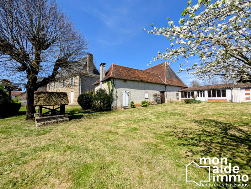 Maison - 176 m² - 8 pièces