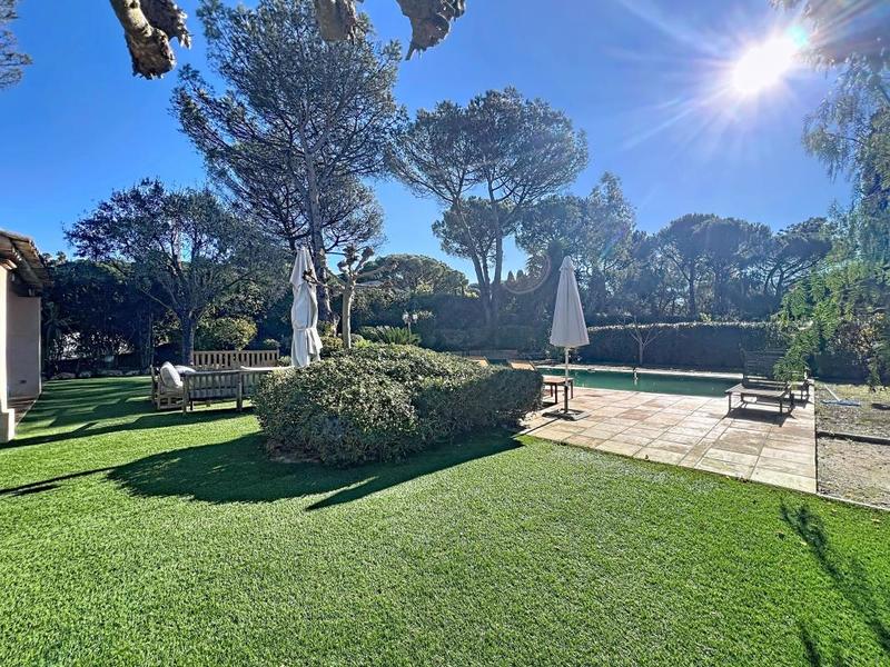 Propriété - 200 m² - 8 pièces