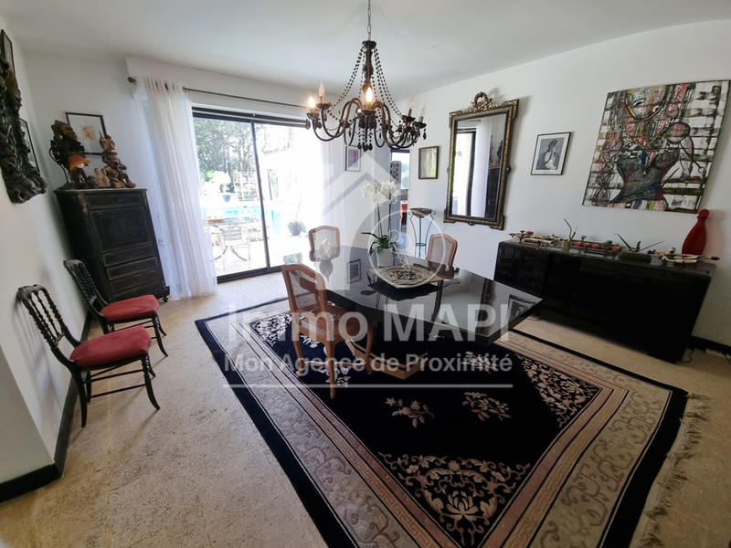 Maison - 478 m² - 14 pièces