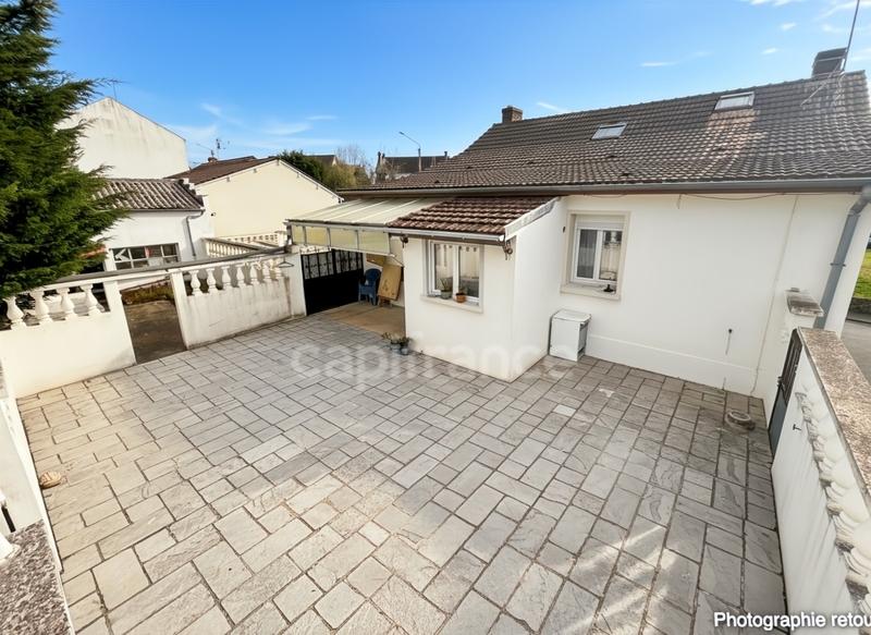 Immeuble - 193 m² - 9 pièces