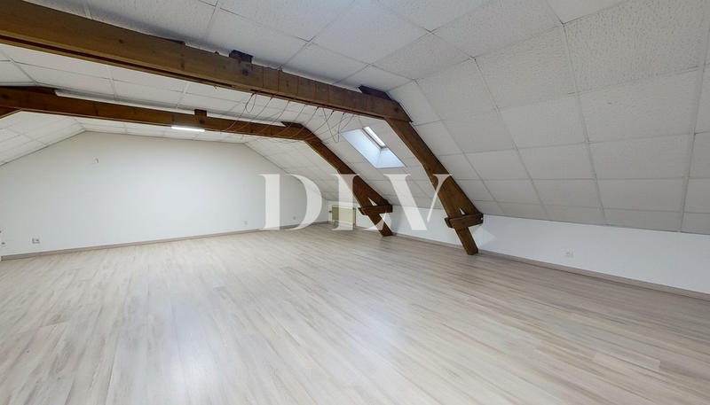 Maison - 168 m² - 7 pièces