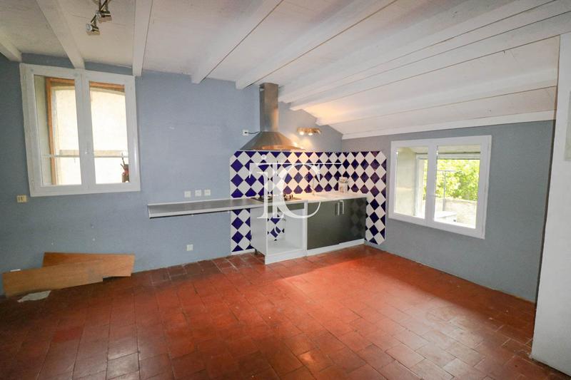 Maison - 180 m² - 7 pièces