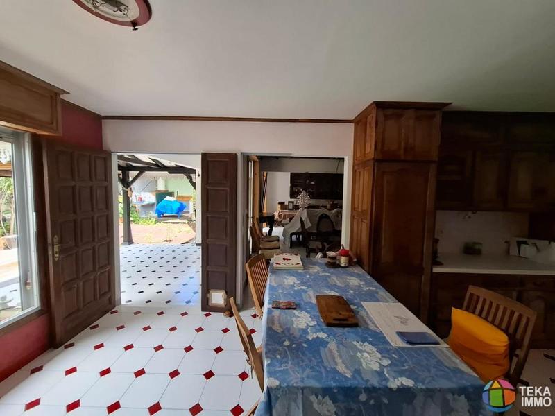 Maison de ville - 201 m² - 9 pièces