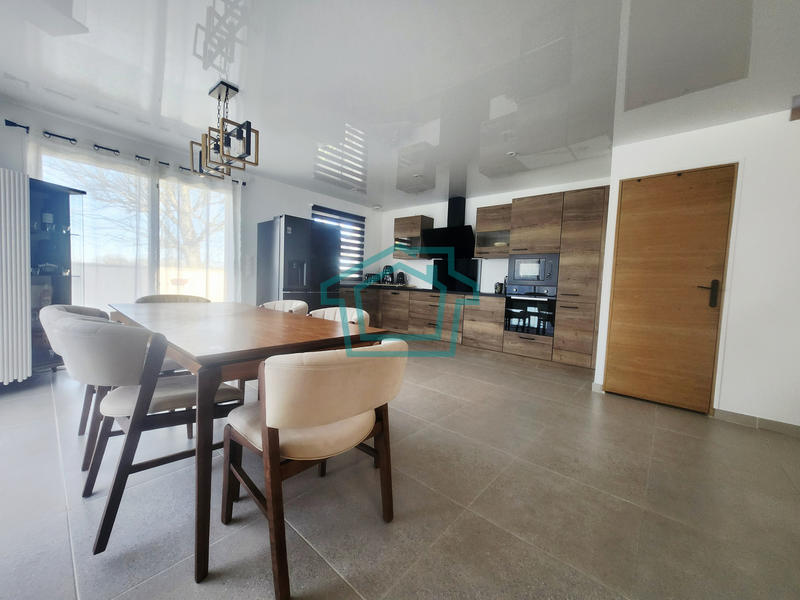 Maison - 100 m² - 5 pièces