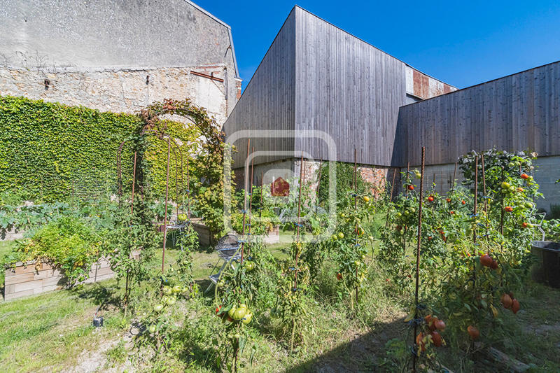 Maison - 217 m² - 8 pièces