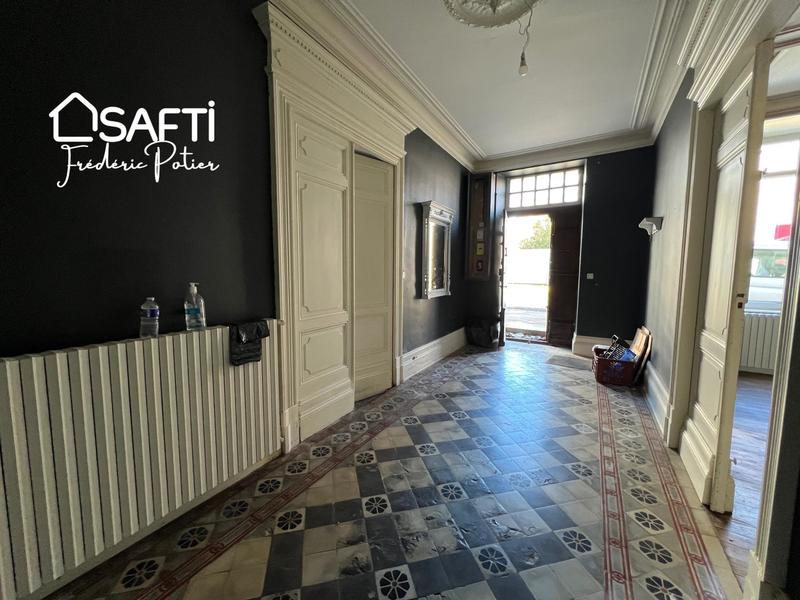 Maison - 240 m² - 7 pièces