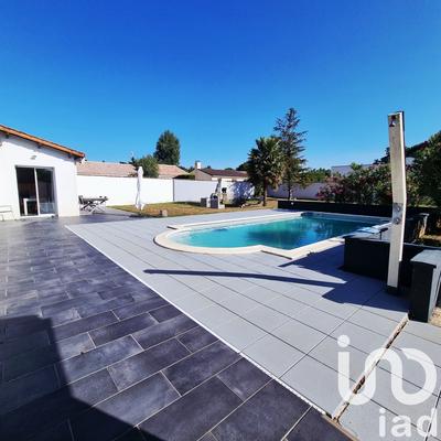 Maison - 218 m² - 9 pièces