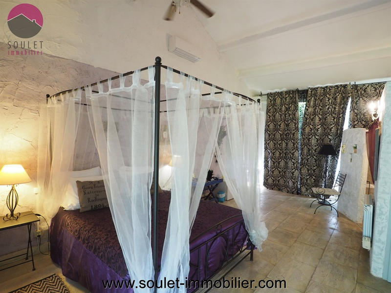 Propriété - 600 m² - 16 pièces