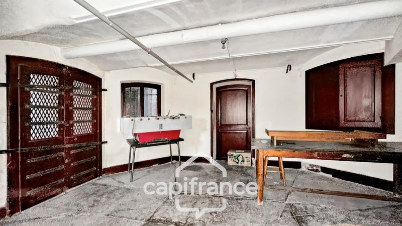 Hôtel particulier - 570 m² - 20 pièces