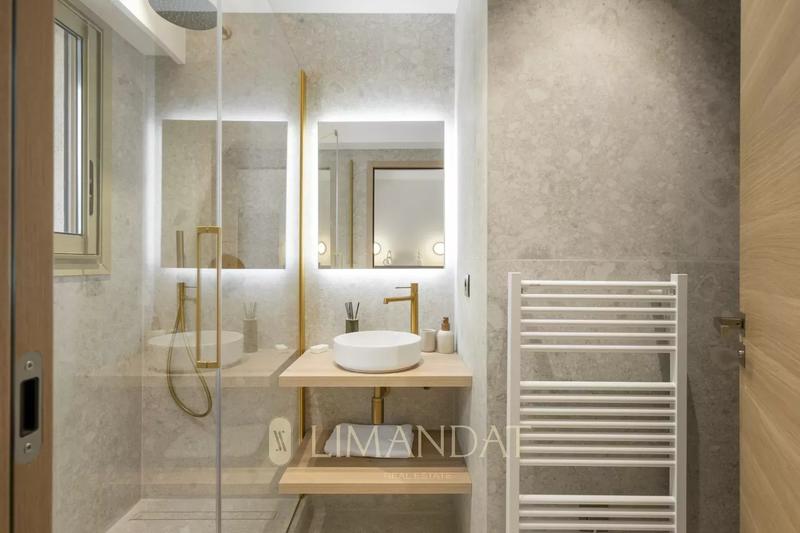 Appartement - 121 m² - 5 pièces