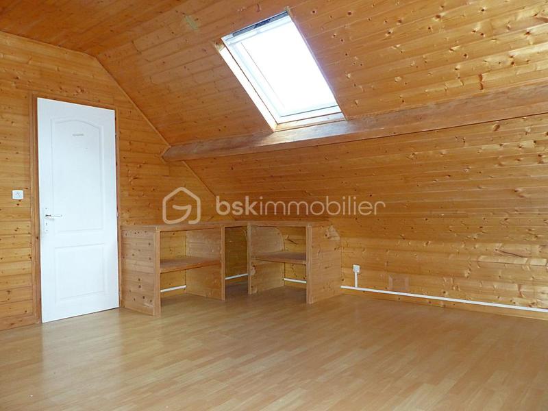 Maison traditionnelle - 195 m² - 8 pièces