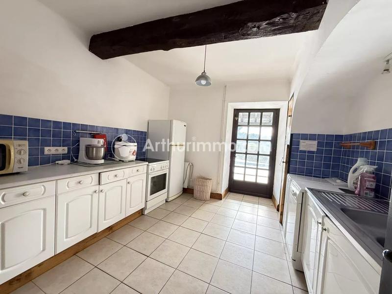 Maison - 264 m² - 9 pièces