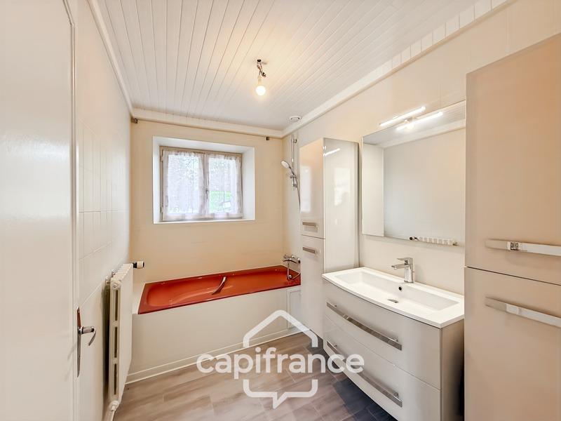 Maison - 193 m² - 9 pièces