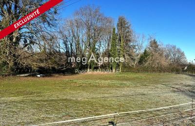 Terrain constructible - 1 840 m²