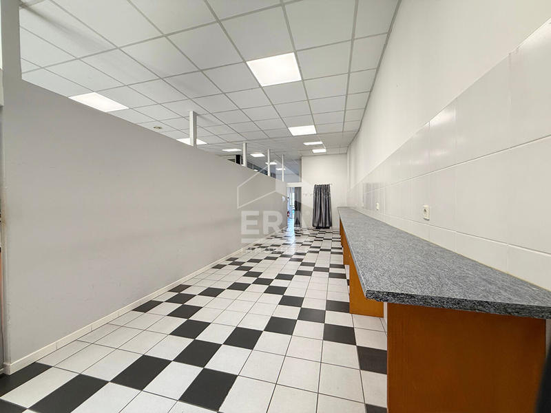 Local commercial - 177 m² - 3 pièces