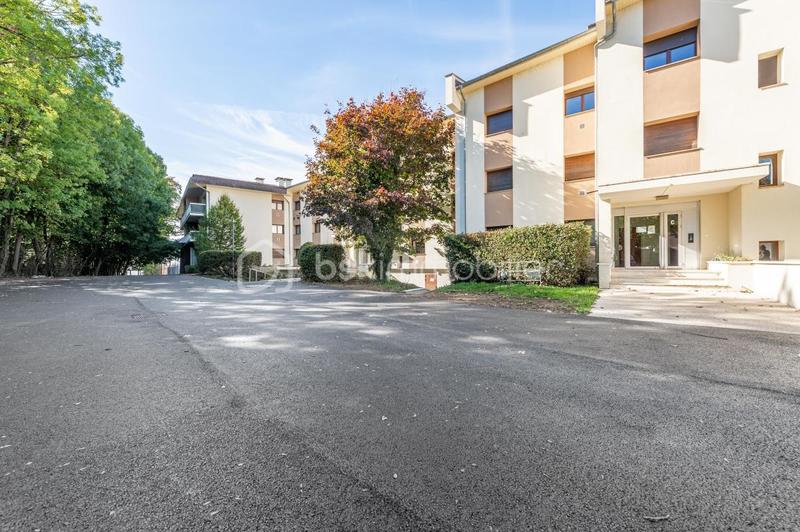 Appartement - 83 m² - 3 pièces