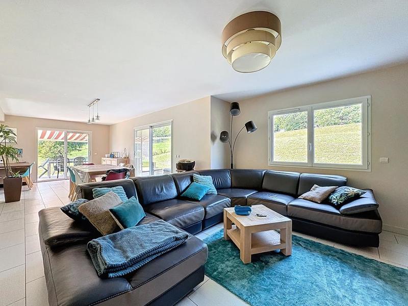 Maison - 137 m² - 5 pièces