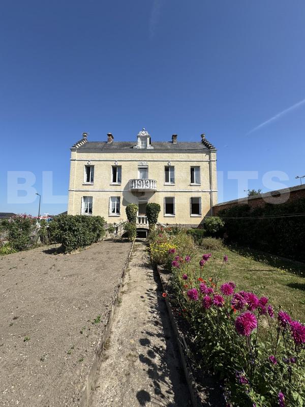 Maison - 95 m² - 5 pièces