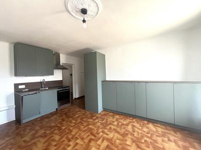 Appartement - 60 m² - 4 pièces