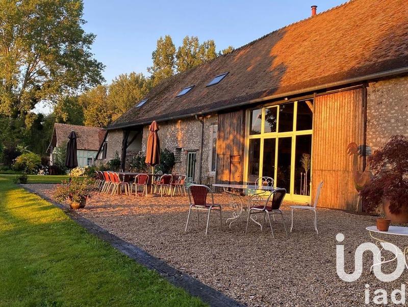 Maison - 815 m² - 20 pièces