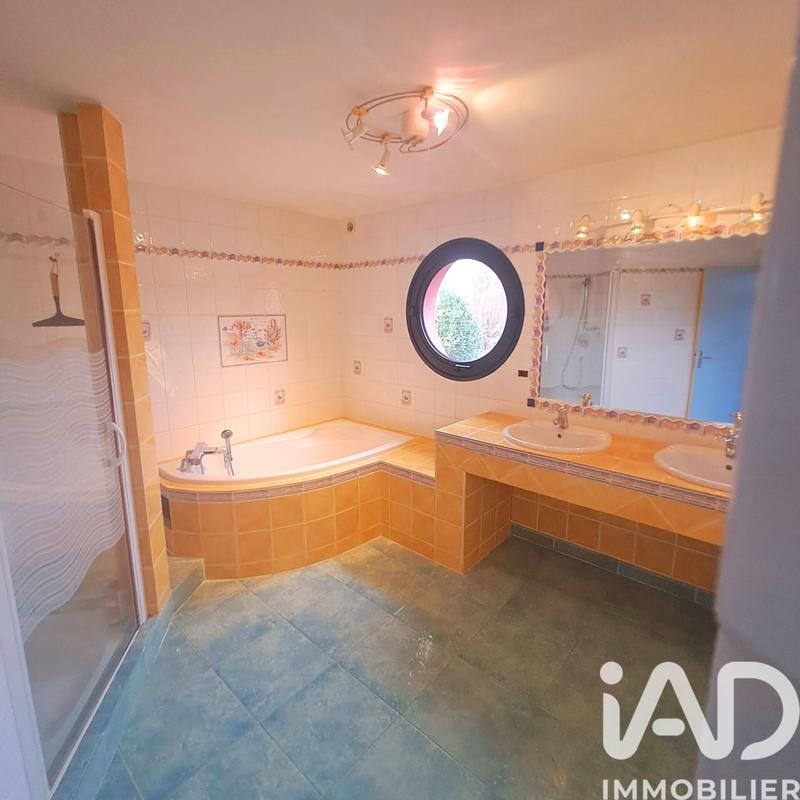 Maison de maîtres - 250 m² - 10 pièces