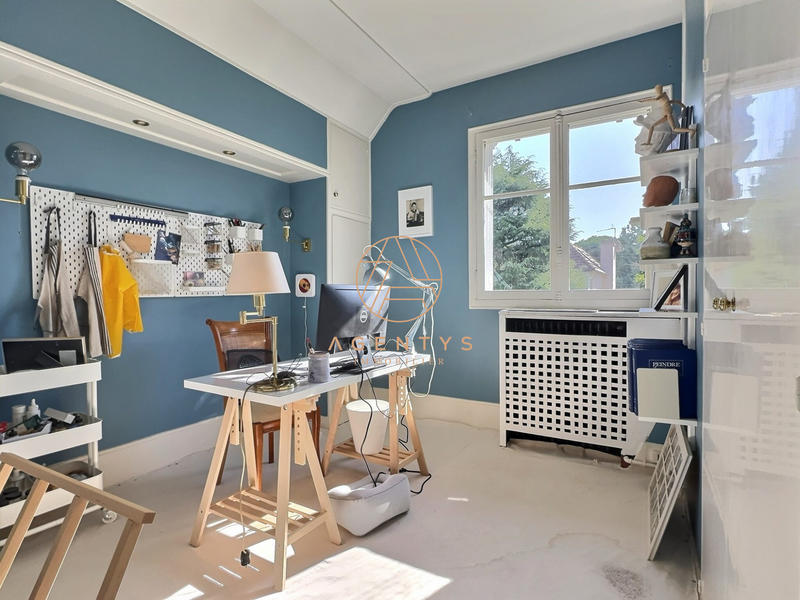 Maison - 249 m² - 10 pièces