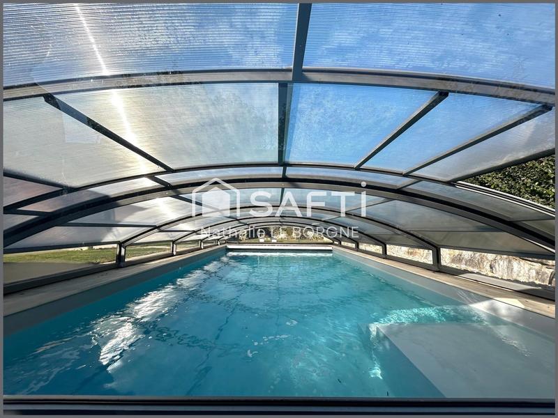 Villa - 220 m² - 7 pièces