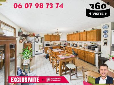 Maison - 90 m² - 5 pièces