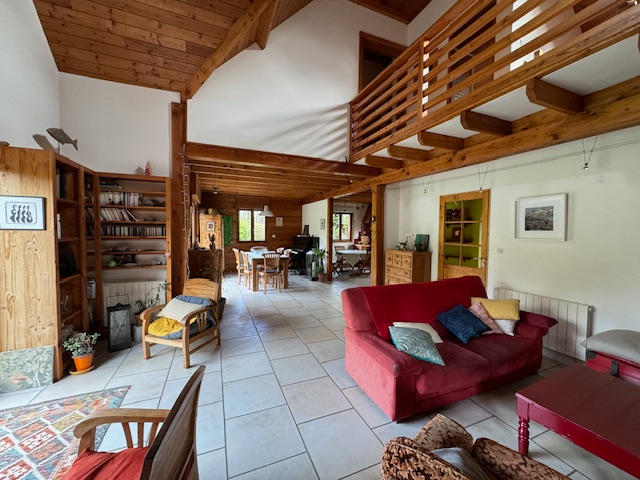 Maison - 130 m² - 5 pièces