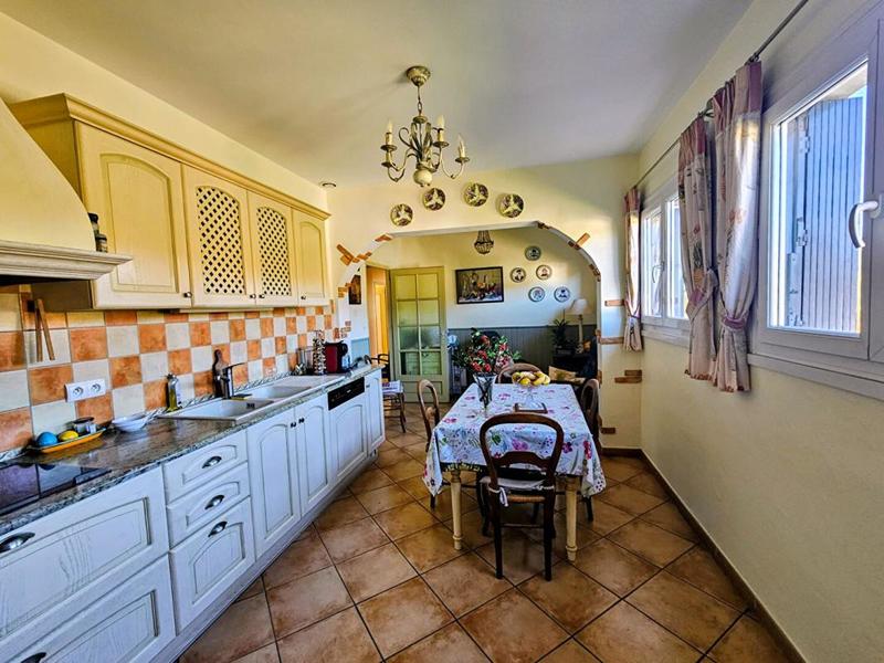 Maison - 187 m² - 7 pièces