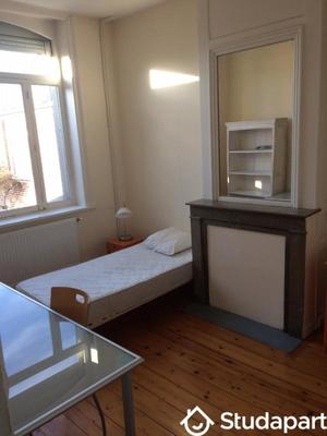 Chambre - 14 m² - 1 pièce