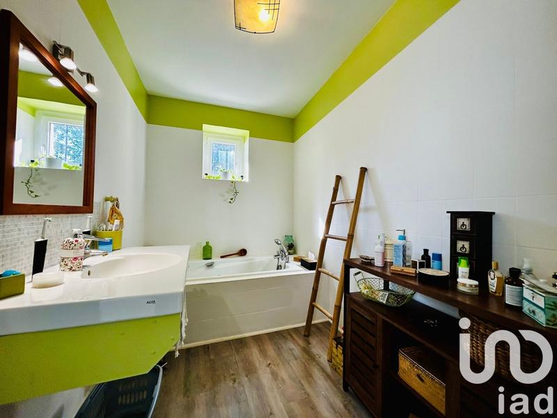 Maison - 224 m² - 6 pièces