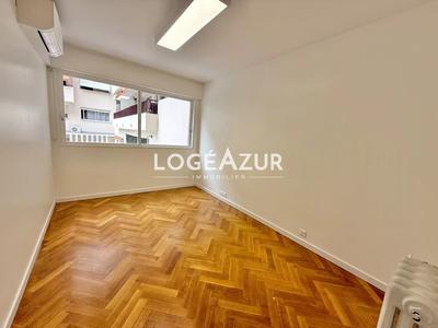 Bureau - 55 m² - 4 pièces